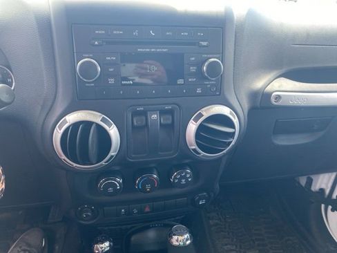 Used 2014 Jeep Wrangler Sport AWD/4WD image 13