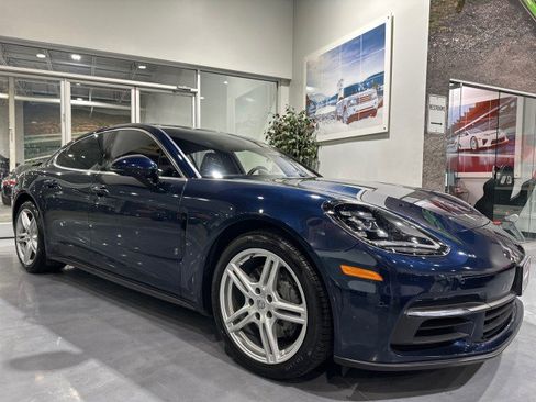 Used 2017 Porsche Panamera 4S AWD/4WD image 19