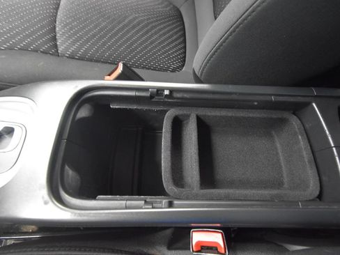 Used 2018 Dodge Journey SXT w/ Connectivity Group FWD image 21