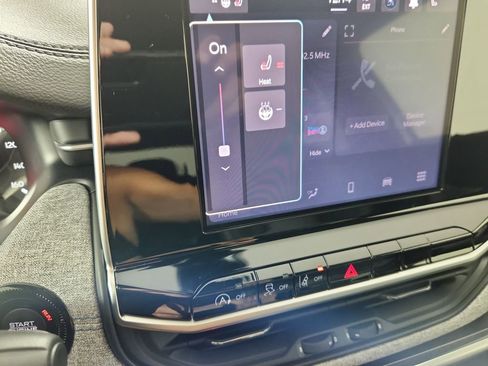 New 2025 Jeep Compass Latitude AWD/4WD image 15
