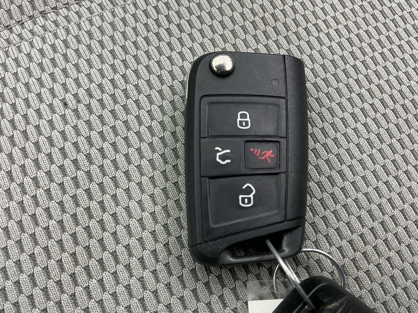 Used 2016 Volkswagen Golf S FWD image 40