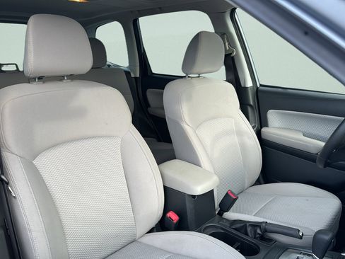 Used 2017 Subaru Forester 2.5i Premium w/ Popular Package #2A AWD/4WD image 32