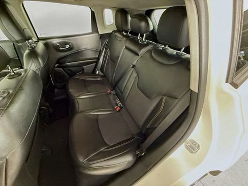 Used 2021 Jeep Compass Latitude FWD image 27