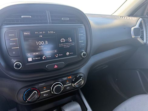 Used 2024 Kia Soul LX w/ Option Group 015 FWD image 12
