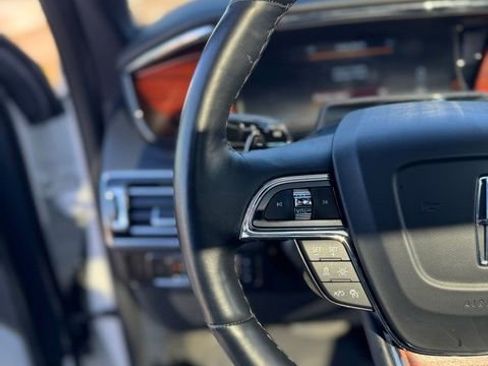 Used 2024 Lincoln Navigator L Reserve image 19