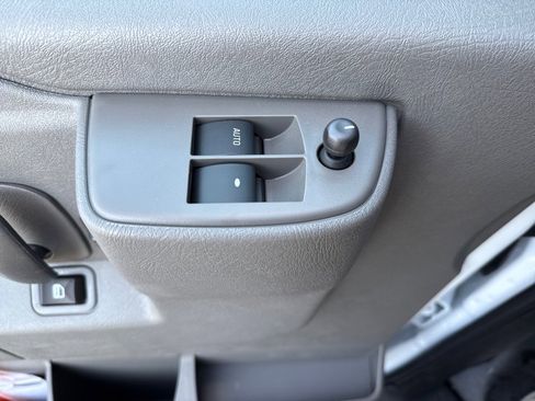New 2025 Chevrolet Express 3500 w/ Power Convenience Package image 19