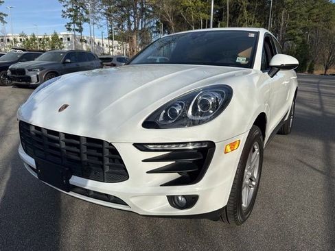Used 2017 Porsche Macan image 1