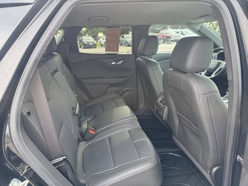 Used 2019 Chevrolet Blazer LT w/ Sound & Technology Package AWD/4WD image 18