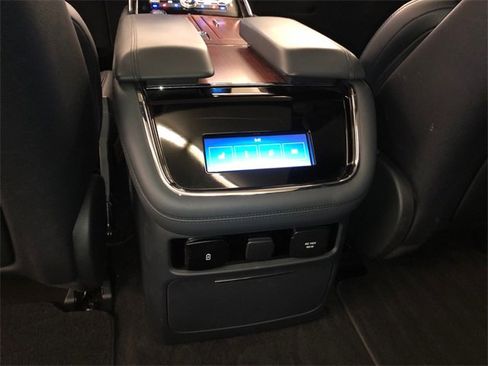 Used 2024 Lincoln Navigator L Reserve image 32