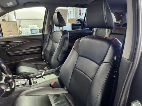 Used 2019 Honda Pilot Touring image 9