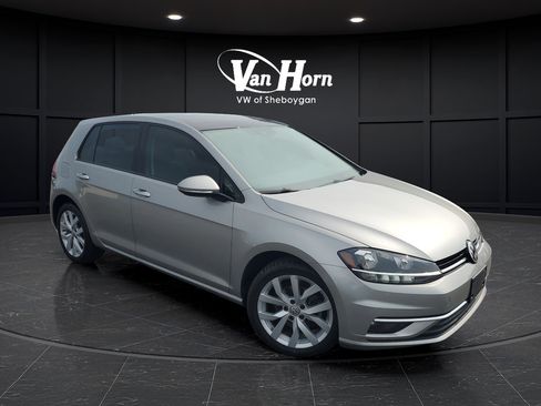 Used 2019 Volkswagen Golf SE w/ Driver Assistance Package FWD image 2