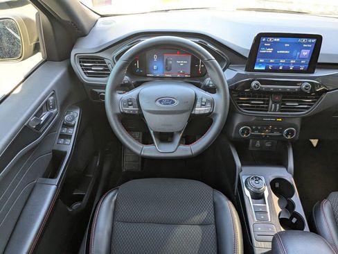 Used 2025 Ford Escape ST-Line image 16