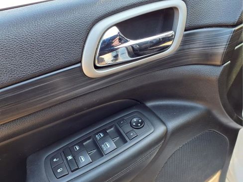 Used 2020 Jeep Grand Cherokee Altitude image 20