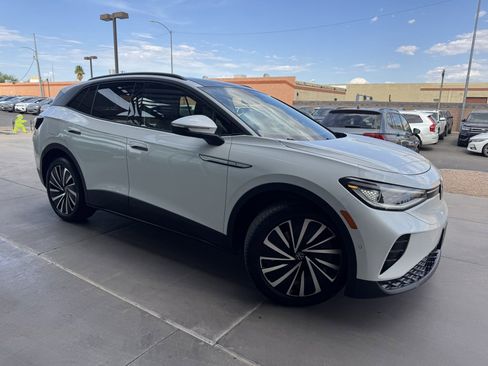 Used 2024 Volkswagen ID.4 S image 6