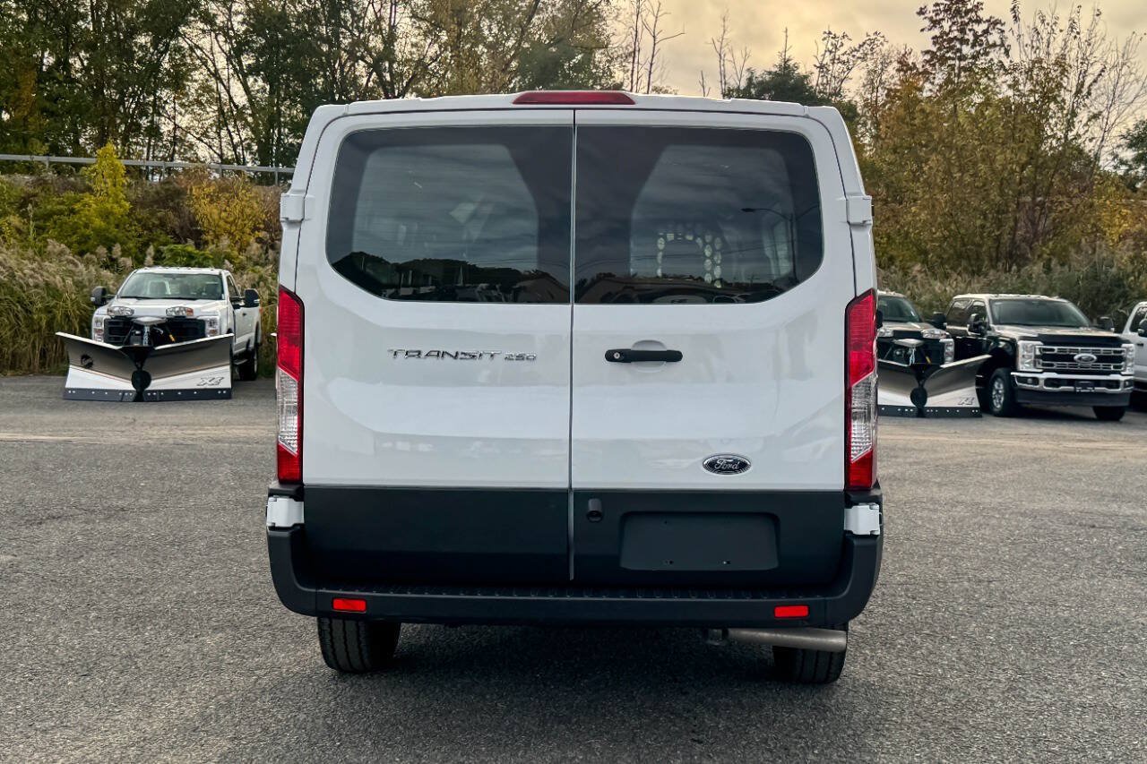 Used 2025 Ford Transit 250 Low Roof RWD image 4