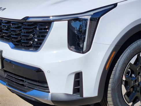 New 2026 Kia Sorento S image 6