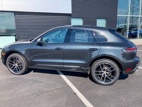Certified 2024 Porsche Macan image 14