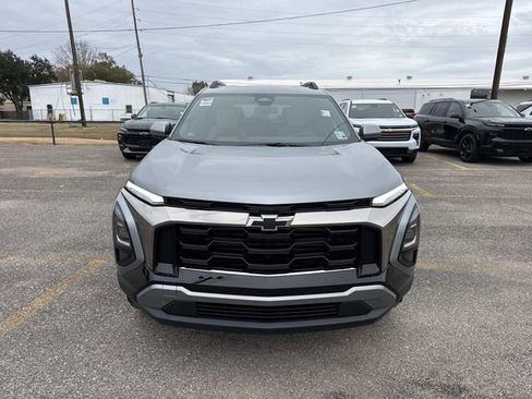 New 2026 Chevrolet Equinox ACTIV AWD/4WD image 4