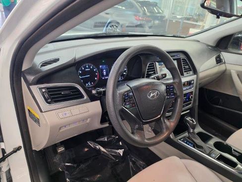 Used 2017 Hyundai Sonata ECO FWD image 7
