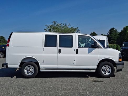 Used 2025 GMC Savana 2500 w/ Driver Convenience Package RWD image 7