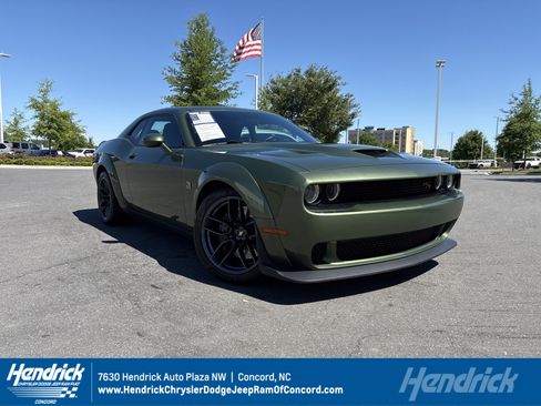 Used 2020 Dodge Challenger R/T Scat Pack RWD image 1
