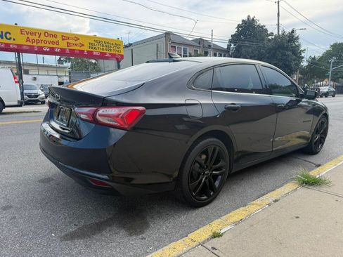 Used 2021 Chevrolet Malibu LT w/ Midnight Edition FWD image 4