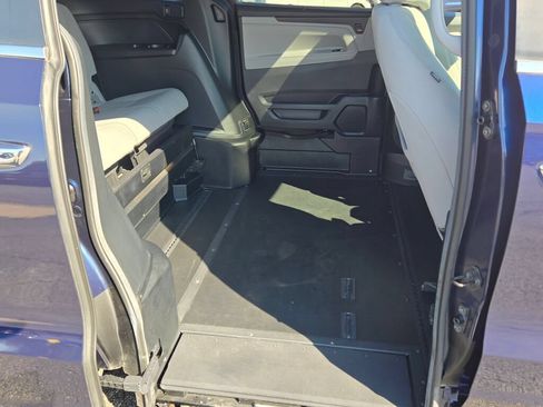 Used 2024 Honda Odyssey EX-L image 10