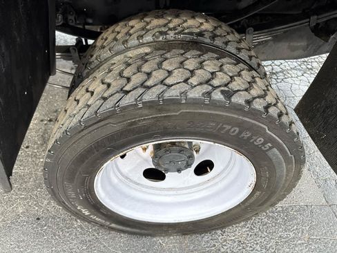 Used 2019 Ford F550 4x4 Regular Cab Super Duty image 12