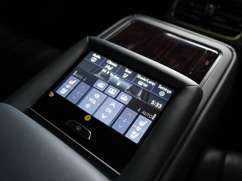 Used 2022 Lexus LS 500 w/ Luxury Package RWD image 21