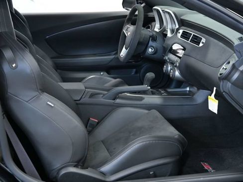 Used 2015 Chevrolet Camaro Z/28 RWD image 36