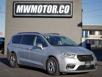 Used 2022 Chrysler Pacifica Limited
