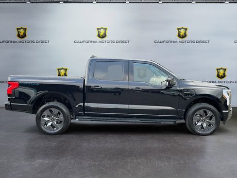 Used 2022 Ford F150 Lightning Lariat image 4
