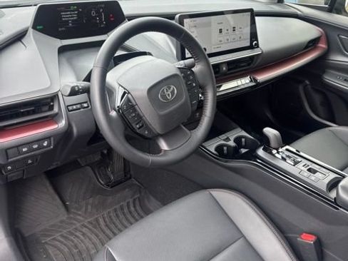 Used 2025 Toyota Prius Plug-In Hybrid FWD image 2