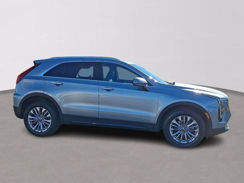 Certified 2025 Cadillac XT4 Premium Luxury AWD/4WD image 6