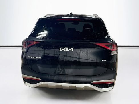 Used 2023 Kia Sportage EX AWD/4WD image 6