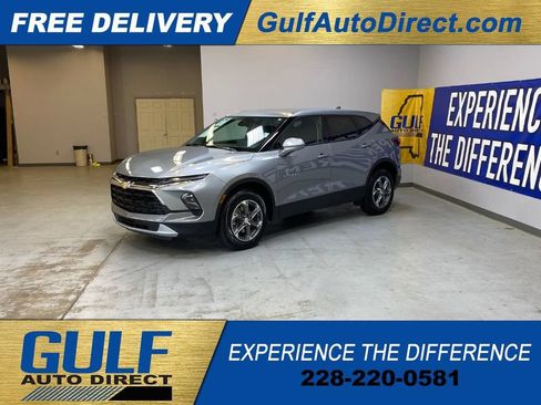 Used 2025 Chevrolet Blazer LT FWD image 5