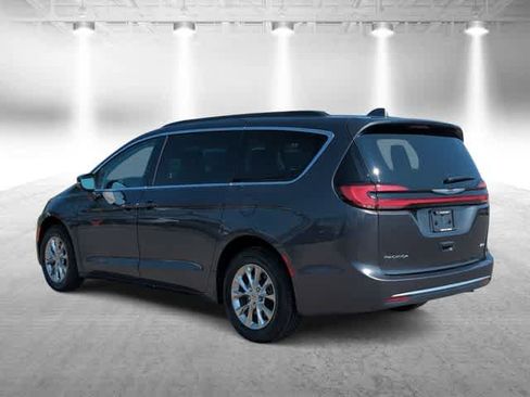 Used 2022 Chrysler Pacifica Touring-L AWD/4WD image 6
