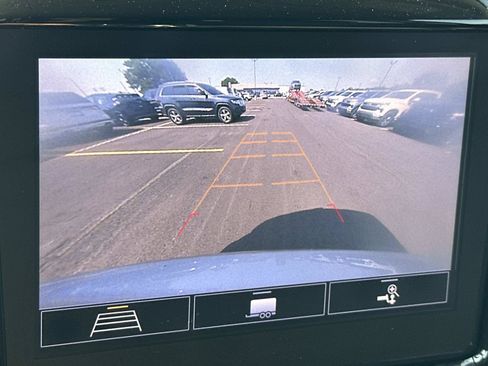 Certified 2020 Chevrolet Traverse LT FWD image 27