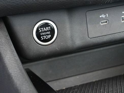 Used 2023 Nissan Rogue SV w/ SV Premium B Package image 27