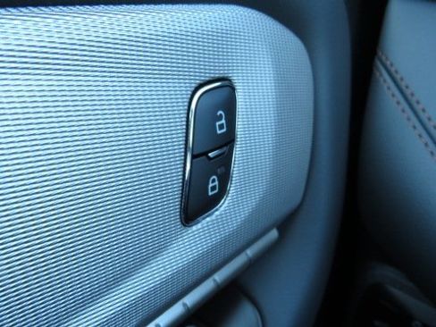 New 2026 Ford Explorer Active image 27