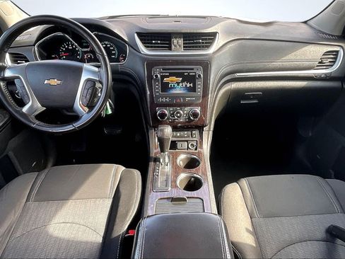 Used 2016 Chevrolet Traverse LT FWD image 16
