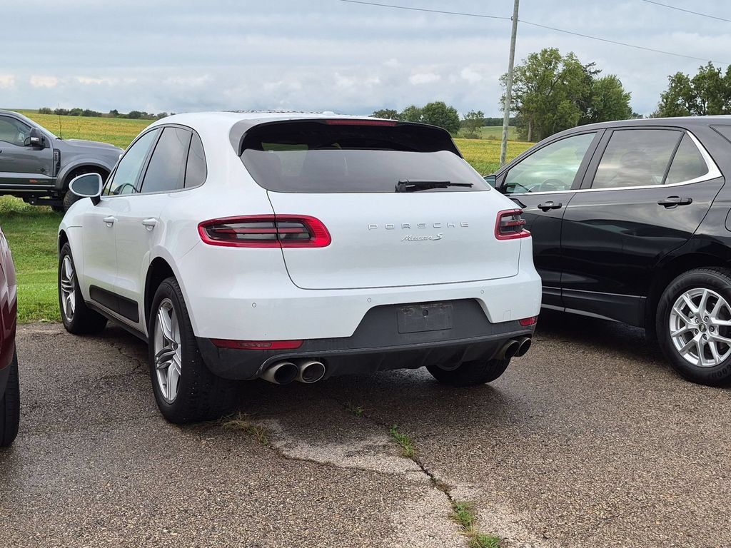 Used 2017 Porsche Macan S AWD/4WD image 4