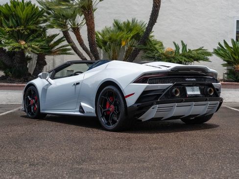 Used 2024 Lamborghini Huracan EVO AWD/4WD image 30
