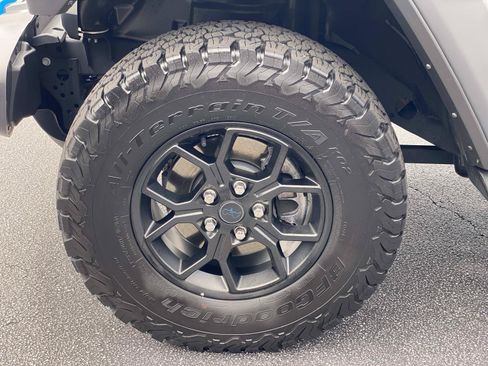 Used 2024 Jeep Wrangler Unlimited AWD/4WD image 11