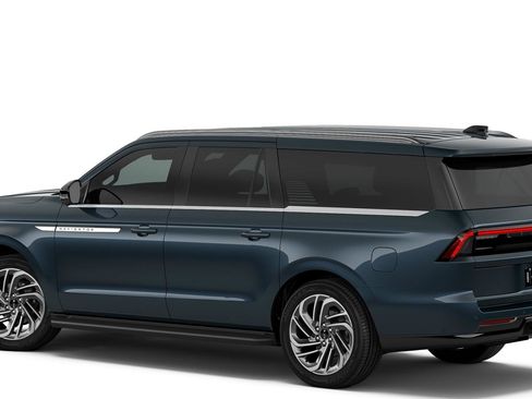 New 2026 Lincoln Navigator L Premier AWD/4WD image 1