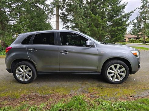 Used 2015 Mitsubishi Outlander Sport ES FWD image 7