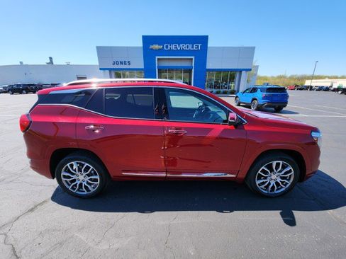 Used 2023 GMC Terrain Denali image 6