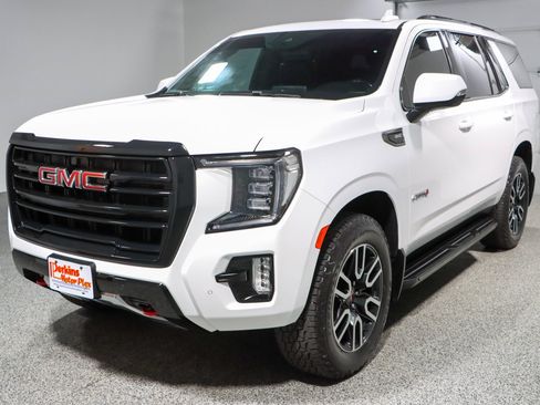 Used 2024 GMC Yukon AT4 AWD/4WD image 37