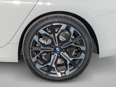 New 2026 BMW 330i Sedan w/ Premium Package image 10