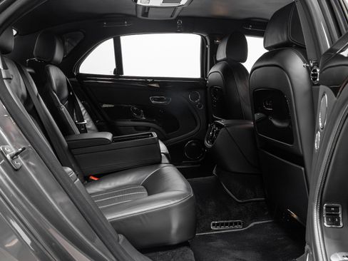 Used 2012 Bentley Mulsanne w/ Premiere Specification Pkg image 23